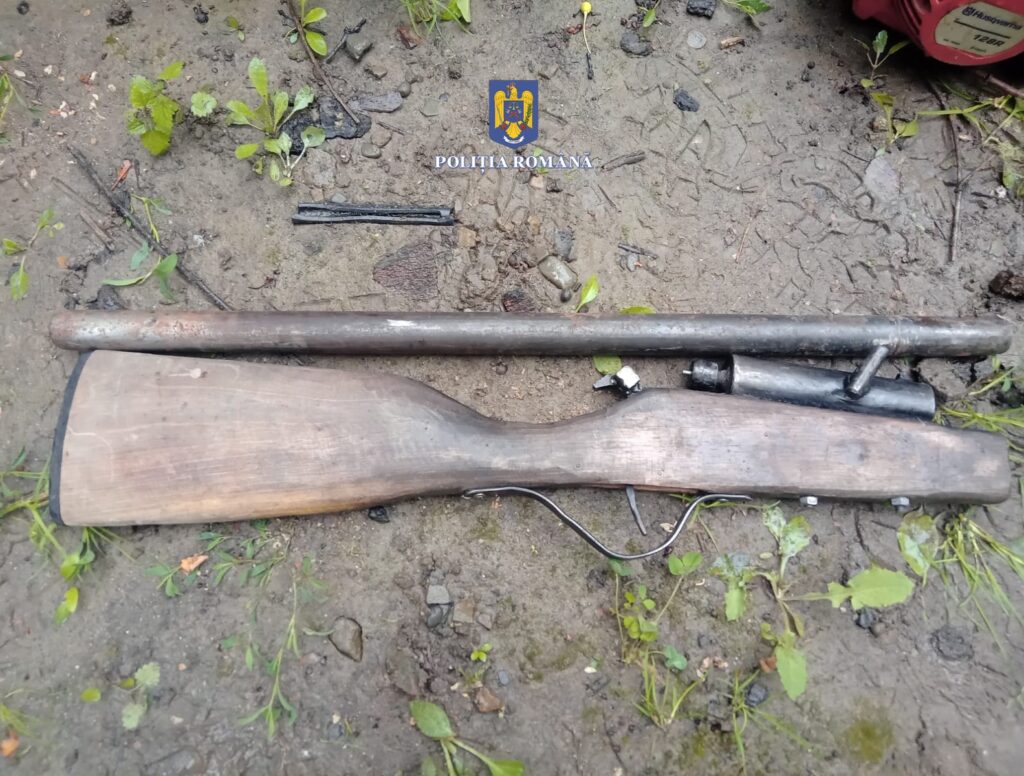 bărbați arestați furt calificat, nerespectarea regimului armelor și munițiilor Buzău