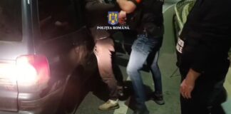 (VIDEO) Cinci tineri, în arest. Au furat aproape 500 de kg de conductori electrici