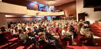 Peste 2000 de spectatori au participat la cea de-a XX-a ediție a Festivalului BUZĂU/IUBEȘTE/TEATRU
