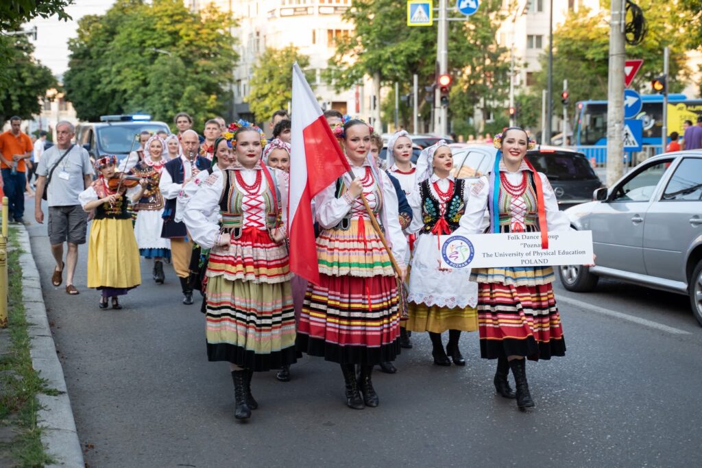 Festivalul Internațional de Folclor „Plaiurile Mioriței”