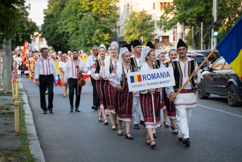 Festivalul Internațional de Folclor „Plaiurile Mioriței”