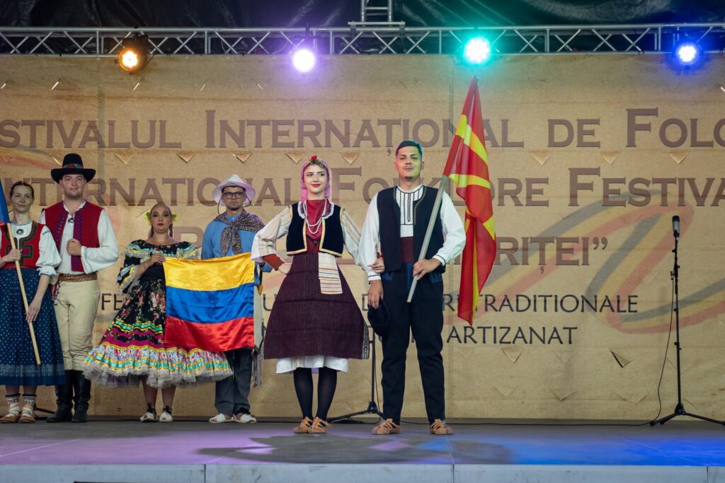 Festivalul Internațional de Folclor „Plaiurile Mioriței”