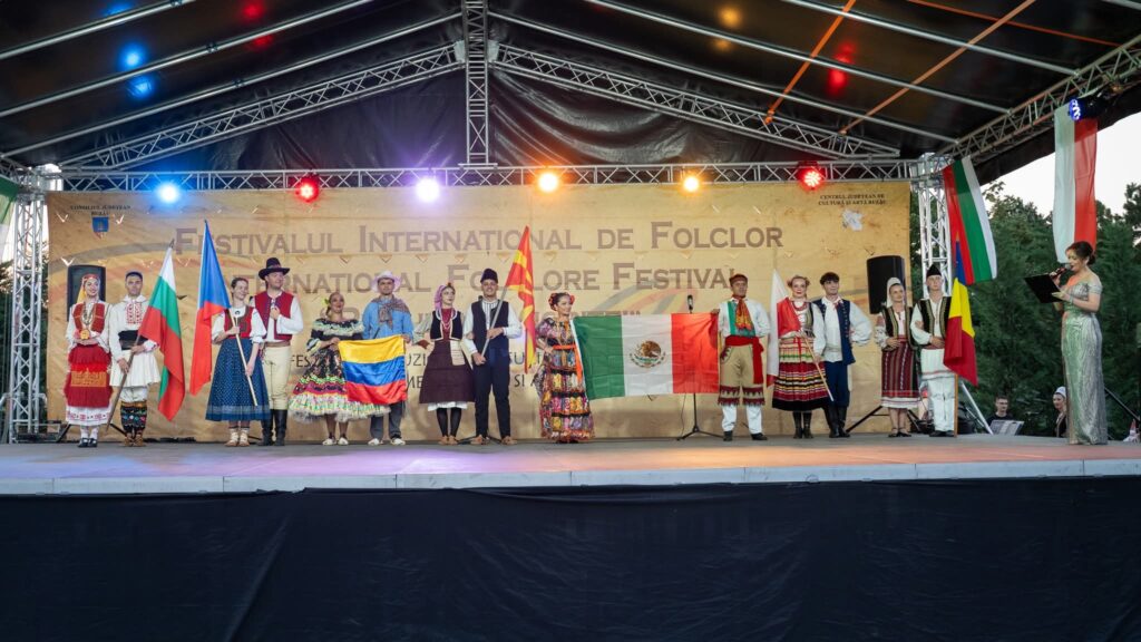 Festivalul Internațional de Folclor „Plaiurile Mioriței”