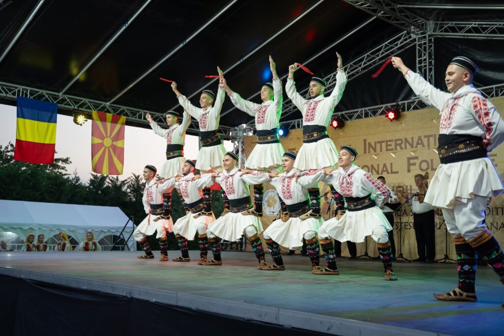 Festivalul Internațional de Folclor „Plaiurile Mioriței”