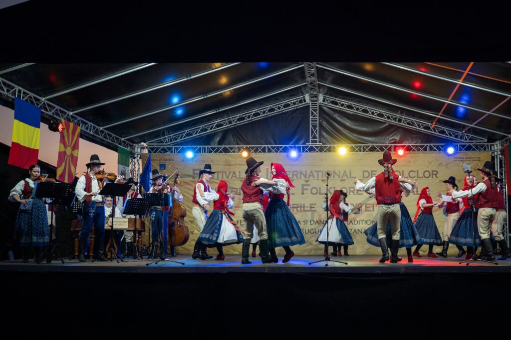 Festivalul Internațional de Folclor „Plaiurile Mioriței”