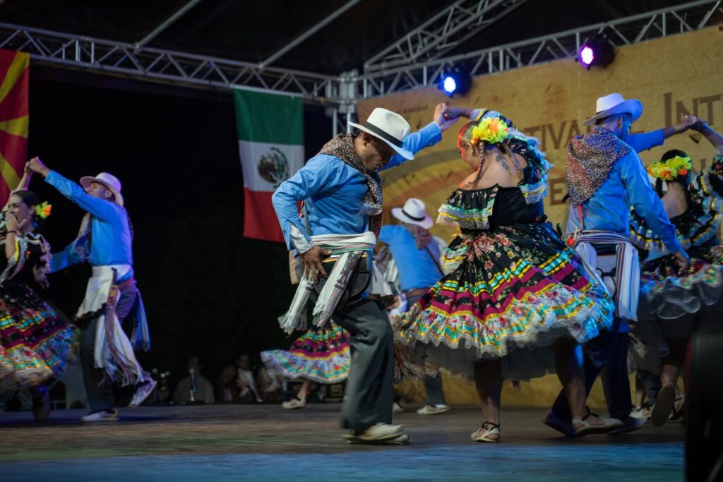 Festivalul Internațional de Folclor „Plaiurile Mioriței”