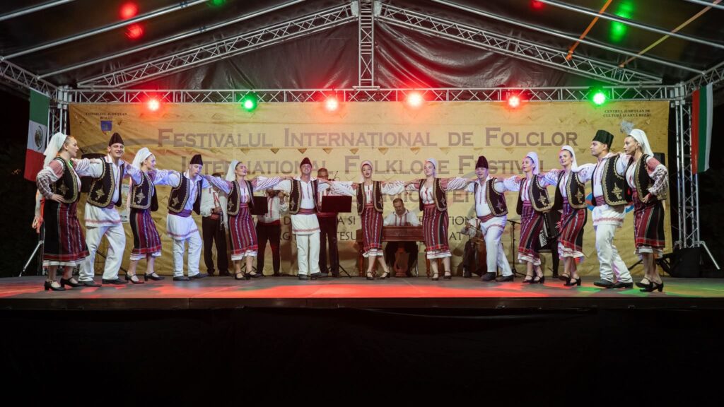 Festivalul Internațional de Folclor „Plaiurile Mioriței”