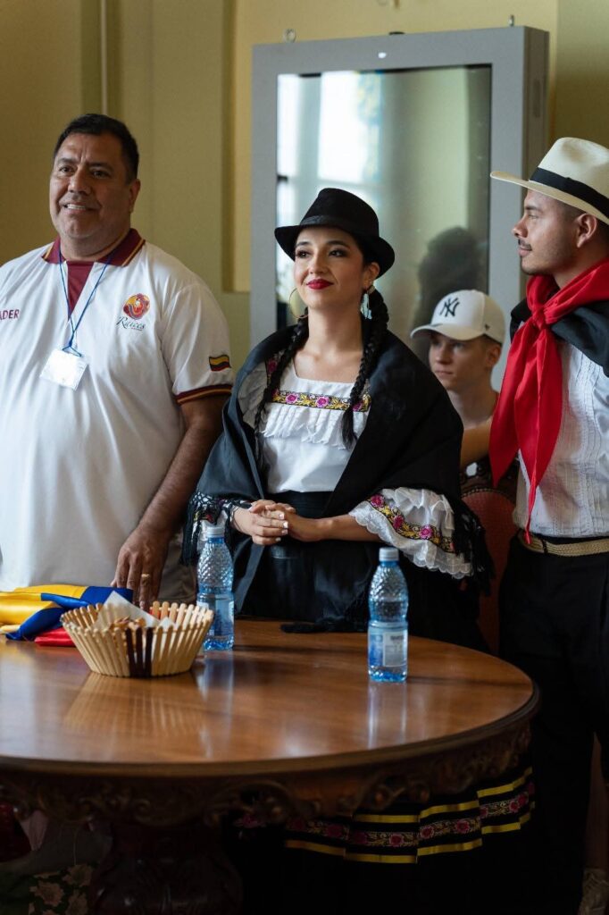 Festivalul Internațional de Folclor „Plaiurile Mioriței”