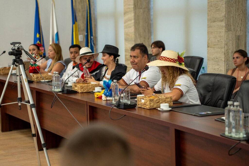 Festivalul Internațional de Folclor „Plaiurile Mioriței”