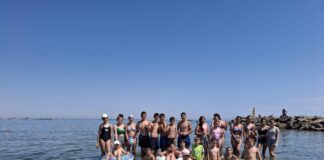 (Galerie FOTO) Elevi din Siriu, în excursie la mare. Proiect devenit tradiție