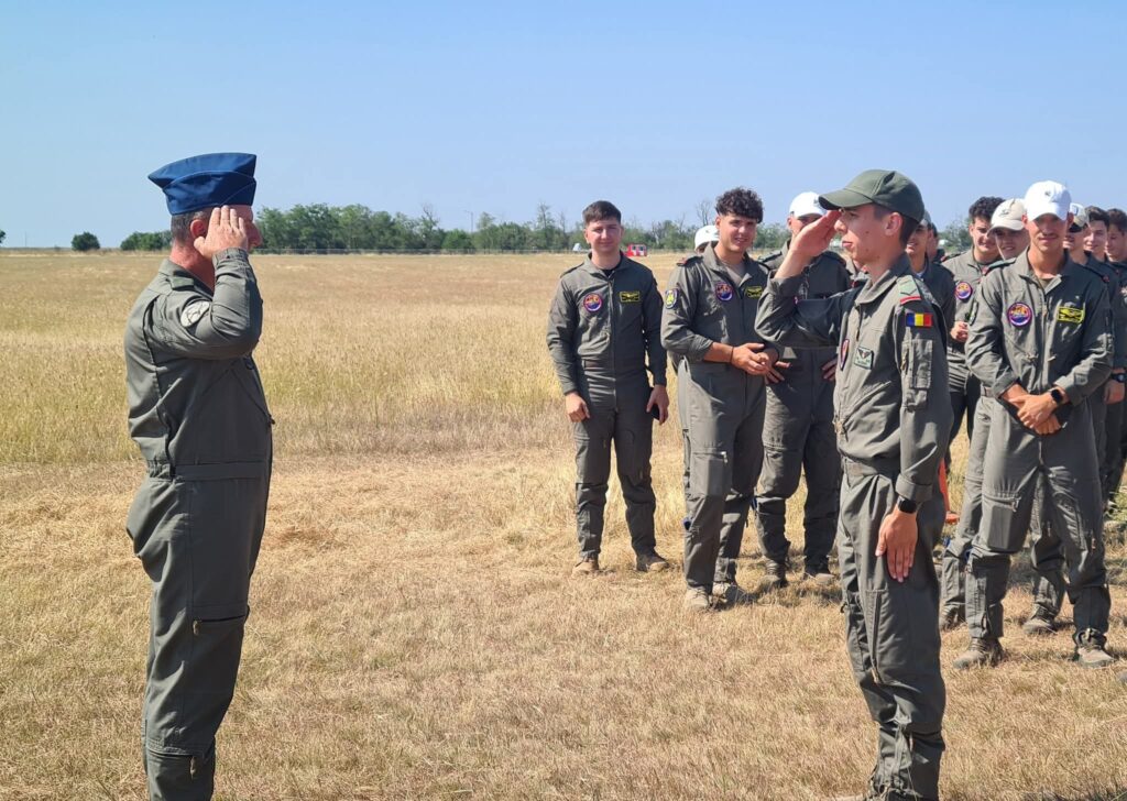 Baza Aeriană Boboc, botez mărăcini Boboc, Primul zbor