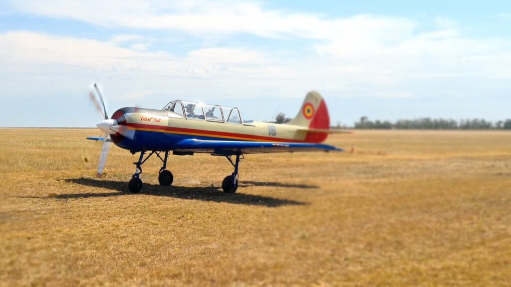 Baza Aeriană Boboc, botez mărăcini Boboc, Primul zbor