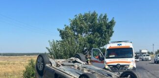 (FOTO) Grav accident pe E85, la Costești. Tânăr rănit