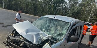 (UPDATE/FOTO) Patru răniți. Accident la ieșire din Buzău spre Ploiești