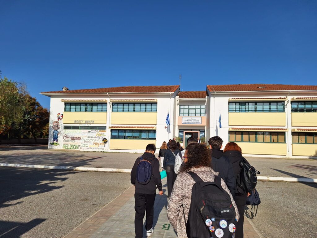 COMUNICAT. Liceul Teoretic ,,Radu Vlădescu" din Pătârlagele încheie cel de-al doilea an de acreditare ERASMUS+ 1 Liceul Teoretic Radu Vlădescu Pătârlagele, proiect erasmus+ Liceul Teoretic Radu Vlădescu Pătârlagele
