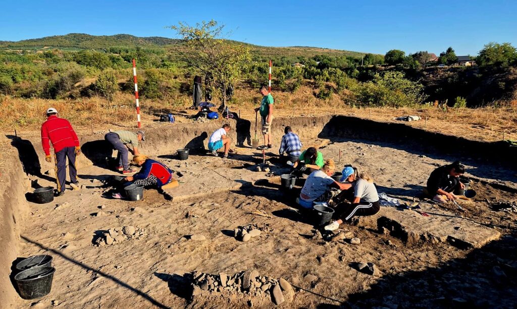 Muzeul Judetean buzau, șantier arheologic Cârlomănești