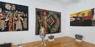 Artista Carmen Groza, vizită surpriză la Muzeul Județean. Ce lucrări are expuse la Buzău