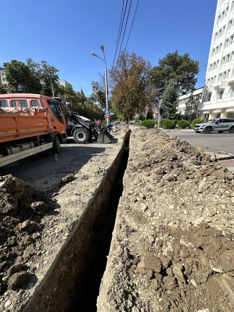 anunț Compania de Apă Buzău, înlocuire conductă apă bulevard Bălcescu Buzău