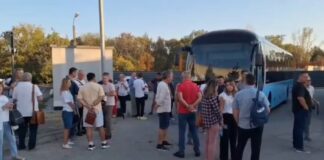 (UPDATE/VIDEO) Peste 200 de profesori buzoieni, la protestele din Capitală