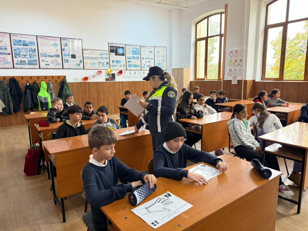 activități preventive Poliția Buzău, activități preventive școli Buzău, elevi polițiști, Patrula Școlară Buzău