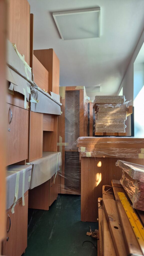 mobilier nou echipamente digitale Școala Căpățânești Mărăcineni, primăria mărăcineni