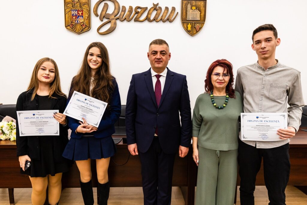 elevi profesori premiați Consiliul Județean Buzău