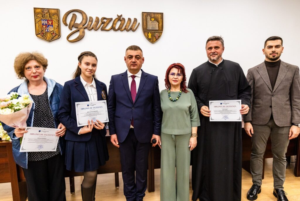 elevi profesori premiați Consiliul Județean Buzău
