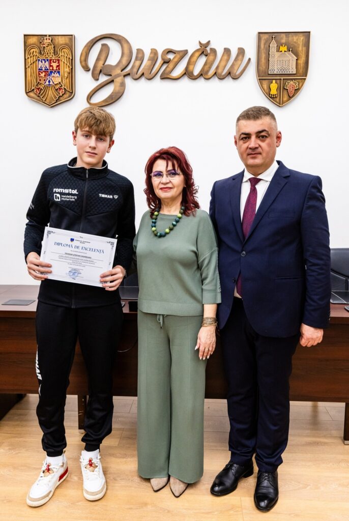 elevi profesori premiați Consiliul Județean Buzău