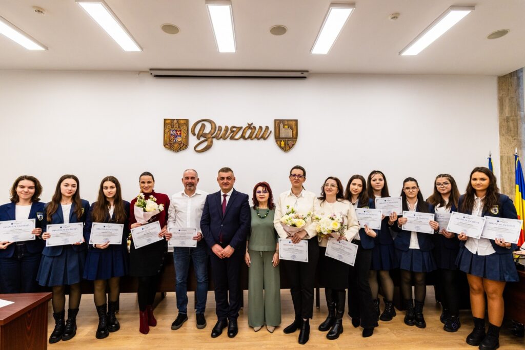 elevi profesori premiați Consiliul Județean Buzău