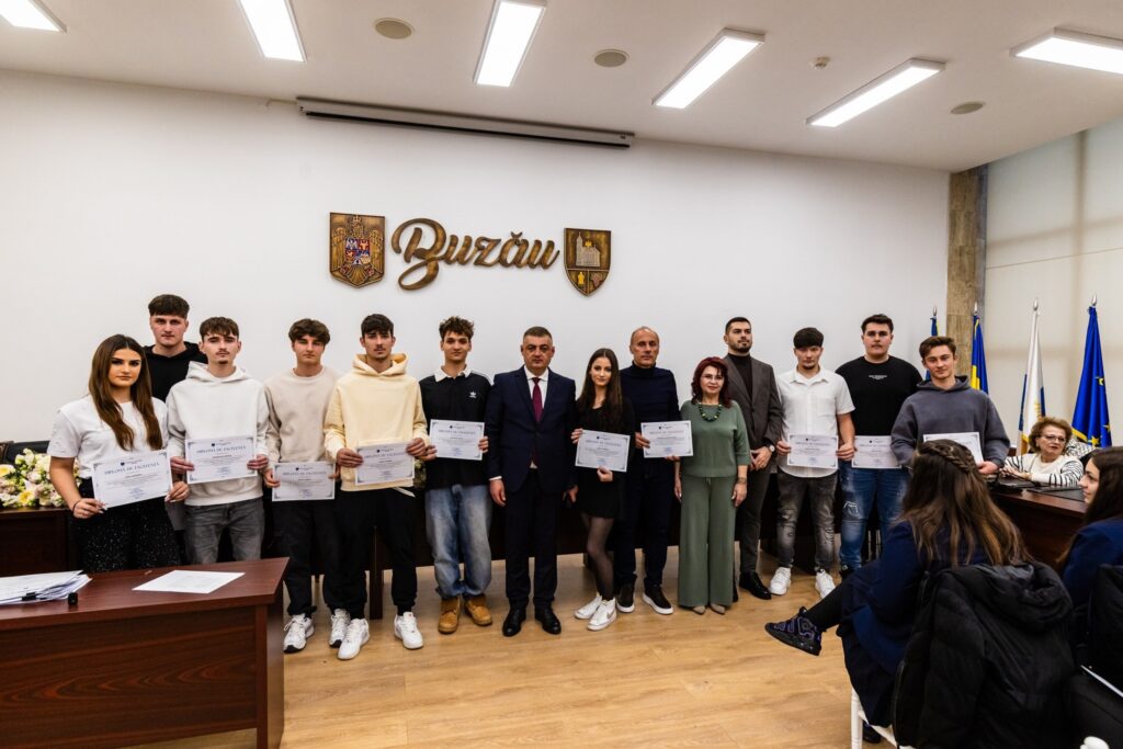 elevi profesori premiați Consiliul Județean Buzău