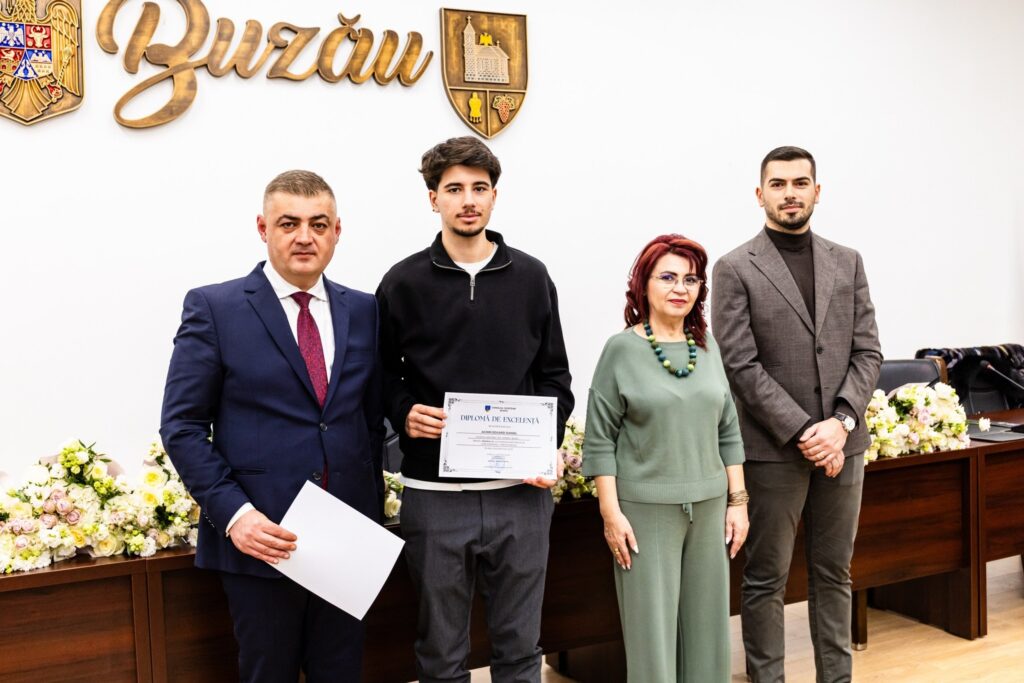 elevi profesori premiați Consiliul Județean Buzău