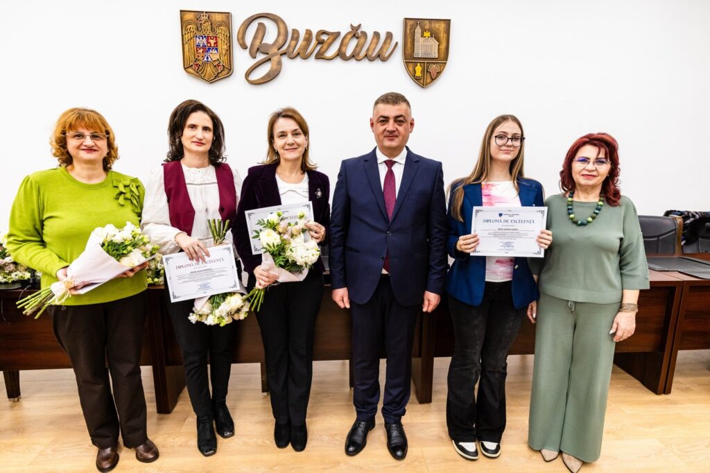 elevi profesori premiați Consiliul Județean Buzău