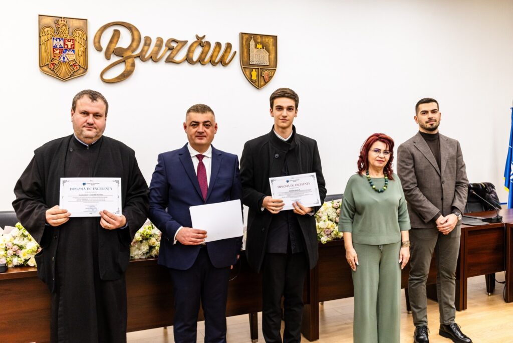 elevi profesori premiați Consiliul Județean Buzău