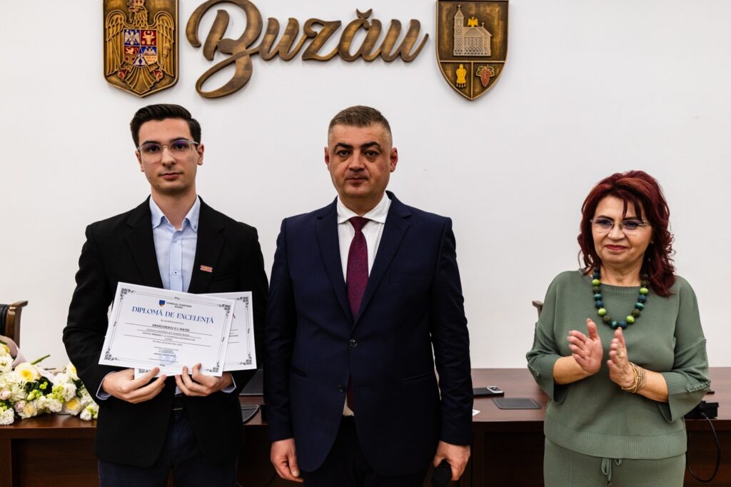 elevi profesori premiați Consiliul Județean Buzău