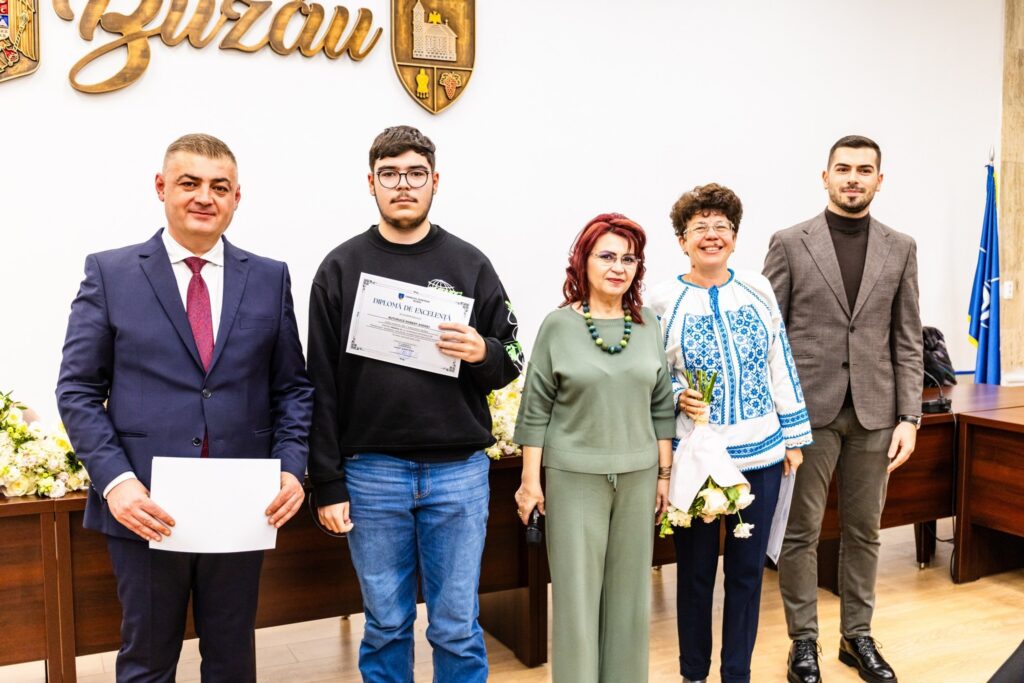 elevi profesori premiați Consiliul Județean Buzău