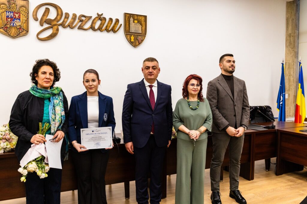 elevi profesori premiați Consiliul Județean Buzău