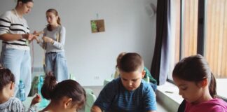 Noi ateliere pentru copii, la Școala din Parc. În weekend, la Centrul ,,Iazul Morilor”