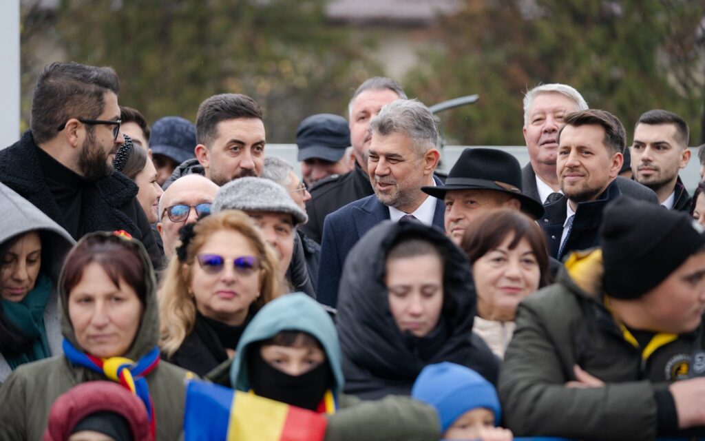Marcel Ciolacu paradă Calea Eroilor Buzău 2025 1 Decembrie