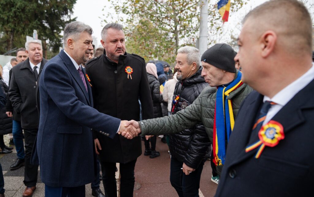 Marcel Ciolacu paradă Calea Eroilor Buzău 2025 1 Decembrie