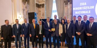 (FOTO) Marcel Ciolacu, premiu din partea grupului parlamentar al minorităților naționale