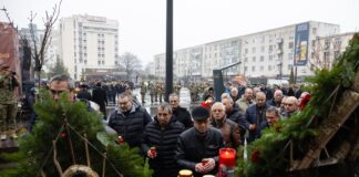 (FOTO) După 36 de ani. Eroii buzoieni, comemorați la Monumentul din Piața Dacia