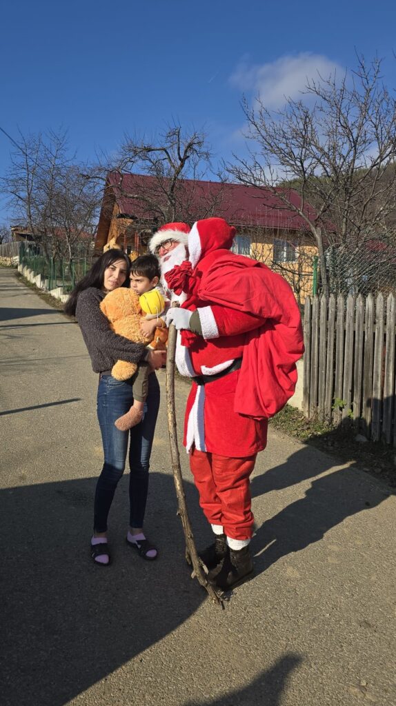 daruri militari buzoieni familii nevoiașe, daruri Sărbători familii nevoiașe Buzău, Divizia 2 Infanterie Getica Buzău