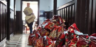 (FOTO) Cadouri pentru copiii de la școlile și grădinițele din Mărăcineni