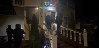 (UPDATE/VIDEO) Proxeneții au fost arestați. O adevărată avere, strânsă de pe urma exploatării sexuale a trei prostituate