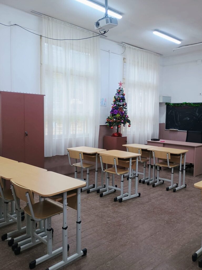 mobilier nou școli grădinițe Cislău