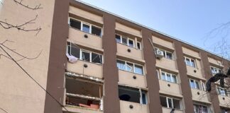 (VIDEO/UPDATE) Explozie la un bloc din Buzău. Bărbat rănit. Mai multe locuințe, afectate de suflul deflagrației