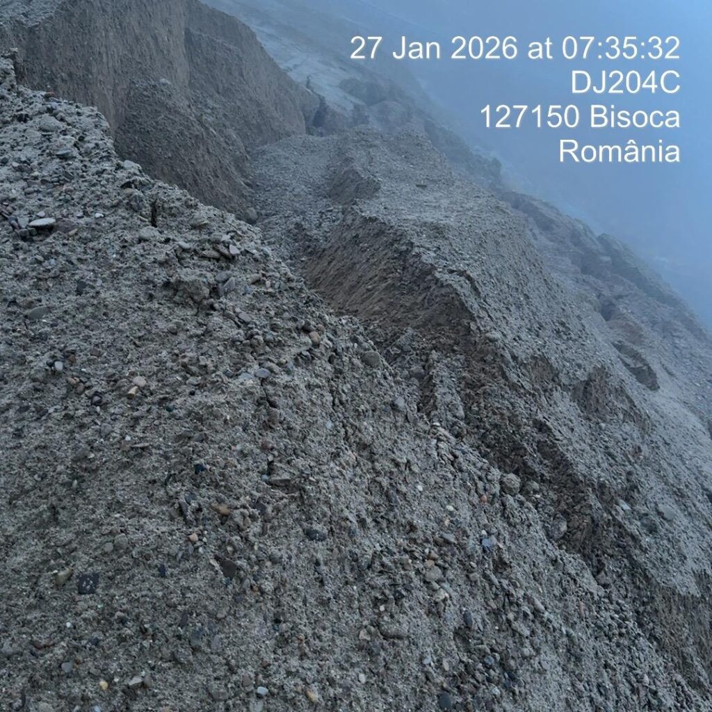 alunecări de teren jduețul Buzău, drumuri afectate aluneecări de teren Buzău, viituri Blăjani Calvini Bisoca Vintilă Vodă