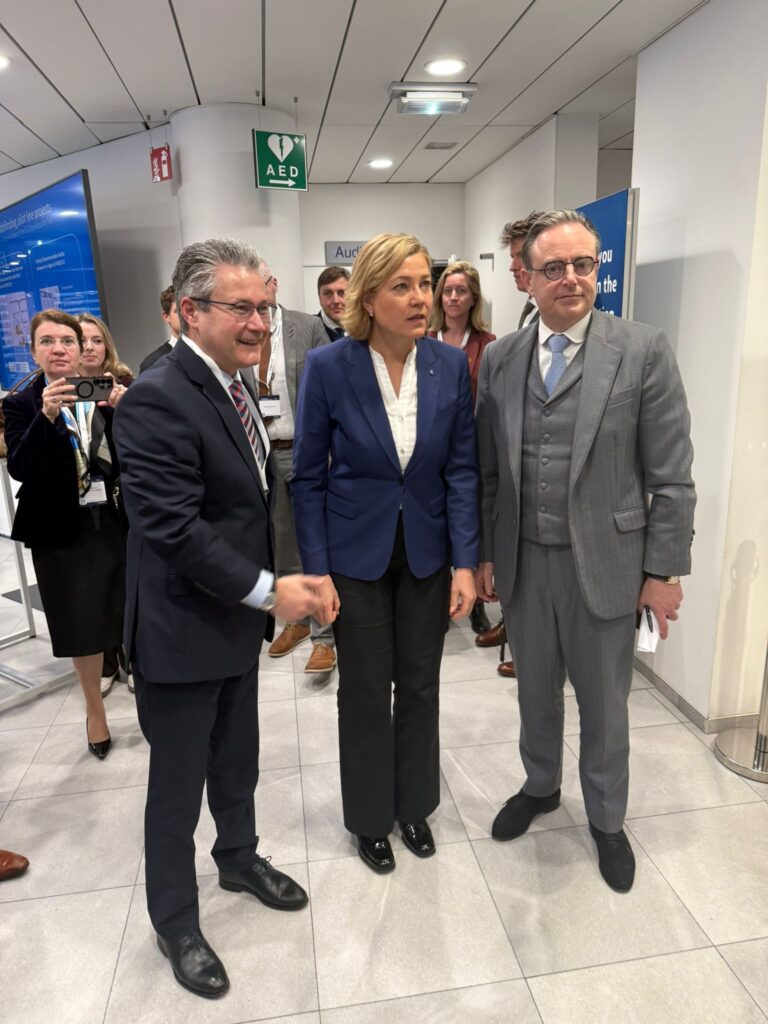 cercetare microelectronică, mesaj Marcel Ciolacu proiect european România NanoIC, Universitatea Politehnică București