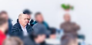 Glodeanu Sărat. Asistații social, chemați cu lopata. Primarul îi amenință cu tăierea venitului minim garantat