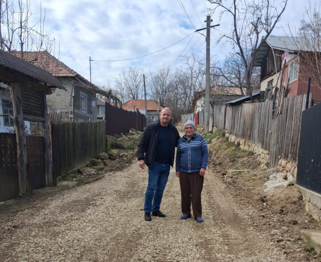 canalizare Cislău, Primăria comunei Cislău, refacere drumuri Cislău